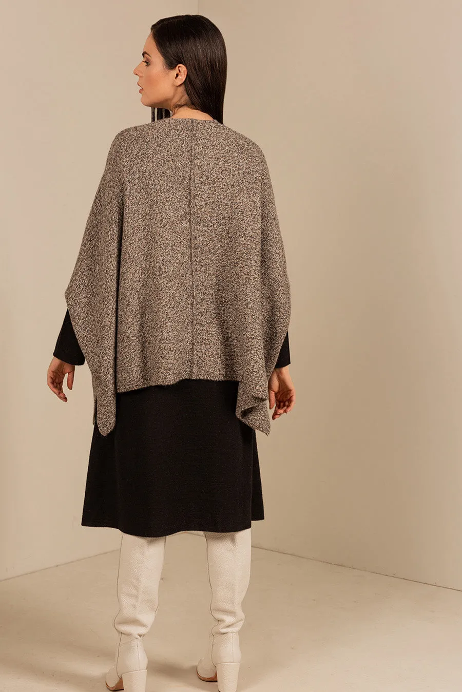 Sandra Cape Baby Alpaca Color Doe
