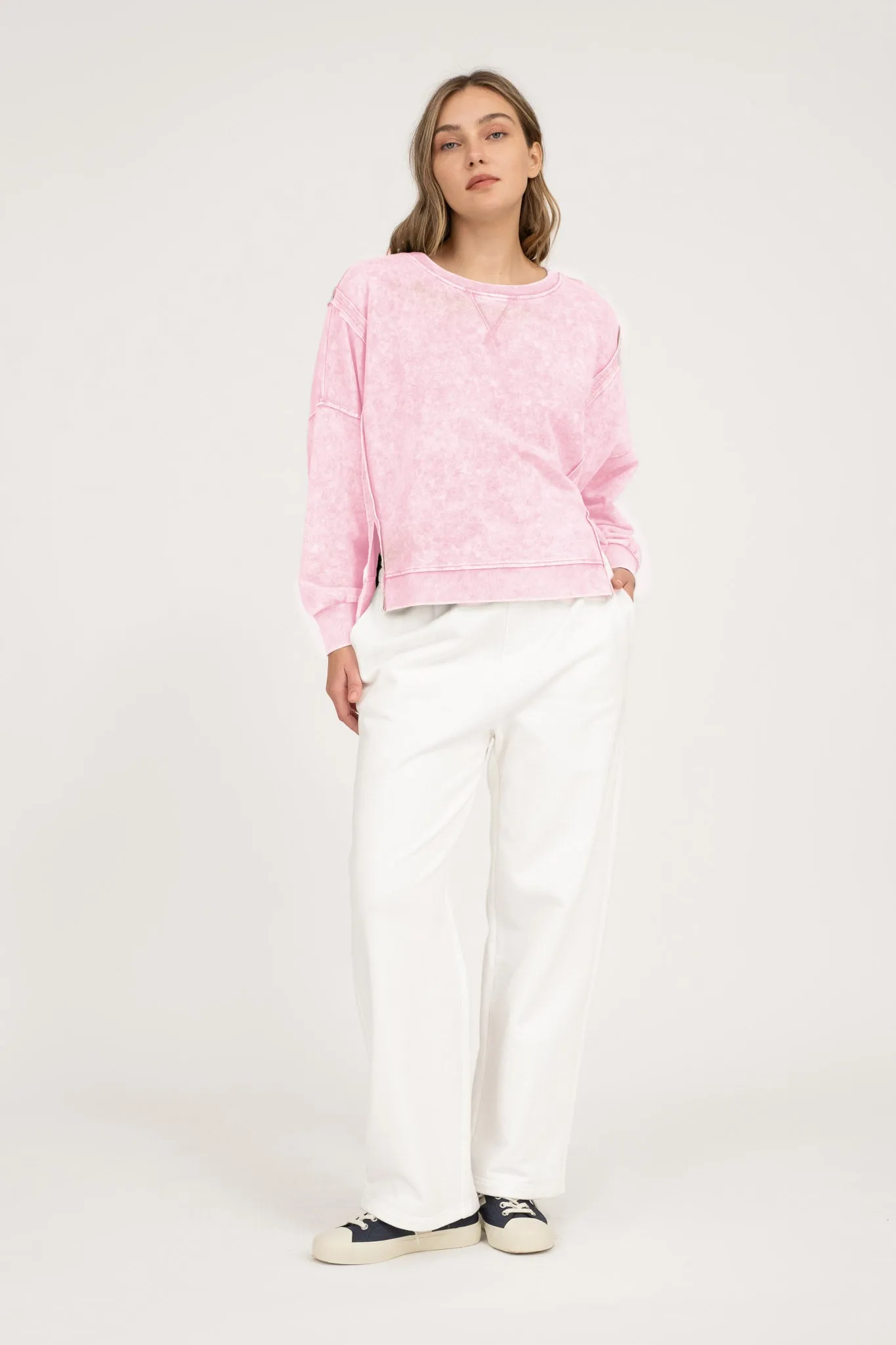 WASHED EXTENDED SHOULDER KNIT TOP